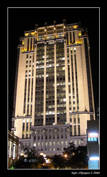 2005 - 06 - Banque 1.JPG